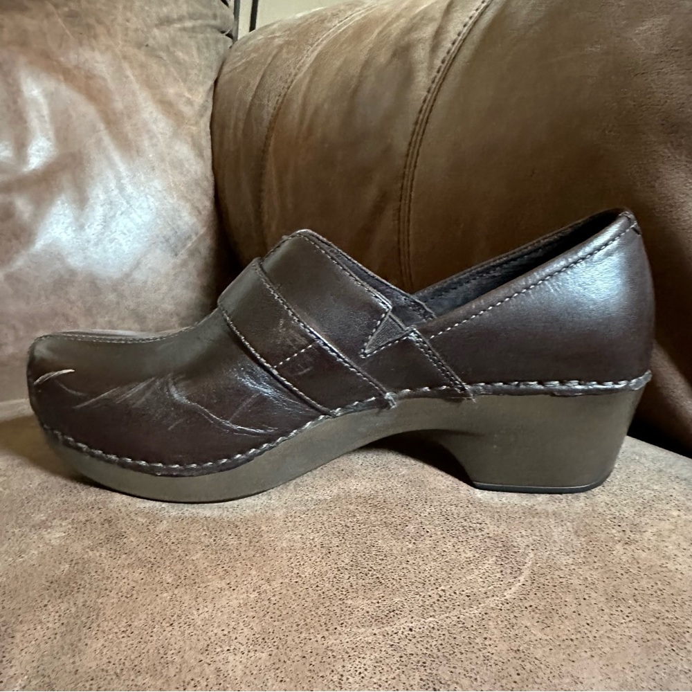 Dansko Tamara Dark Brown Slip On Clog with Buckle Women EU Size 37/US Size 6 - Picture 8 of 12